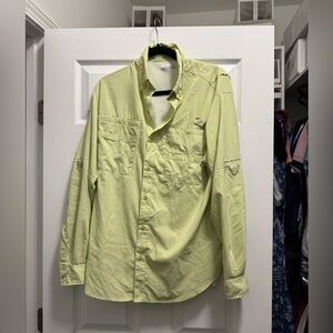 Men’s Light Green Columbia PFG Button-Up Shirt Size Medium